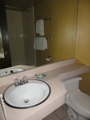 Days Inn by Wyndham Colorado Springs/Garden of the Gods Rooms Photos