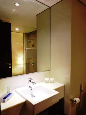 Soll Marina Hotel Serpong Kamar Photos