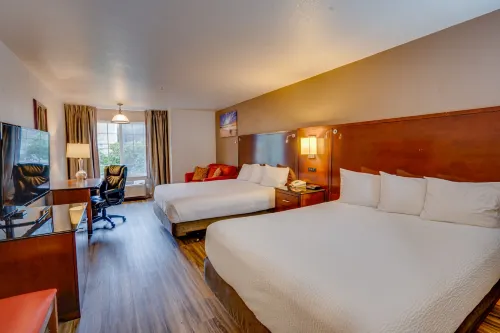 The Ashley Inn & Suites Rooms Photos
