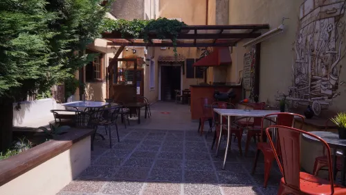 Studios Arabas Extérieur Photos