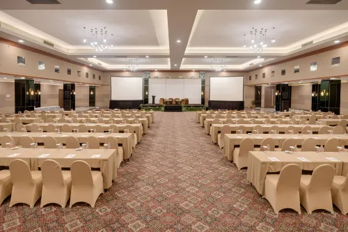 Hotel Pangeran Pekanbaru Fasilitas Bisnis Photos