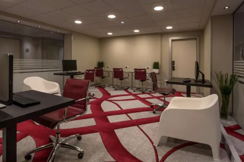 Hilton Geneva Hotel and Conference Centre Business Photos