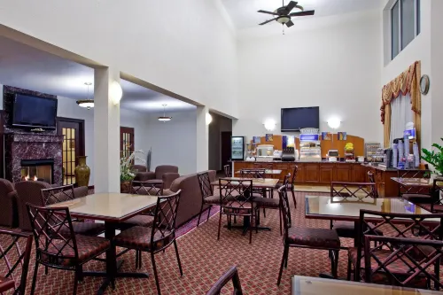 Holiday Inn Express & Suites Detroit - Farmington Hills Restauration Photos