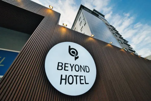 Beyond Hotel Extérieur Photos