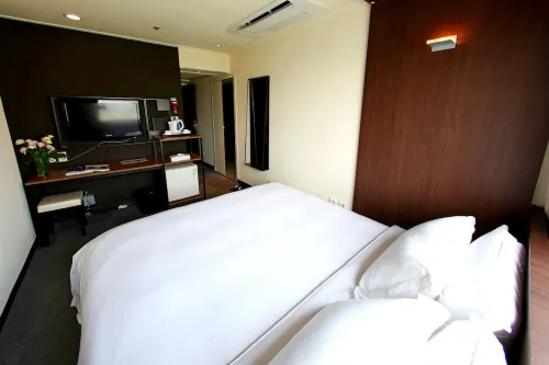 The Riverside Hotel Rooms Photos