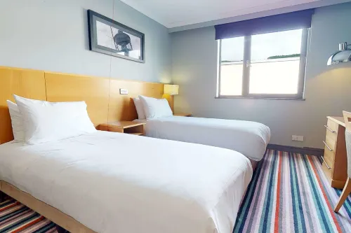 Village Hotel Swansea Photos
