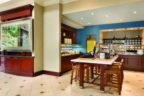 Hilton Garden Inn Niagara-on-The-Lake Dining Photos