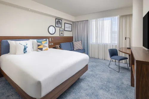 Hampton by Hilton London Gatwick Airport Featured Photos