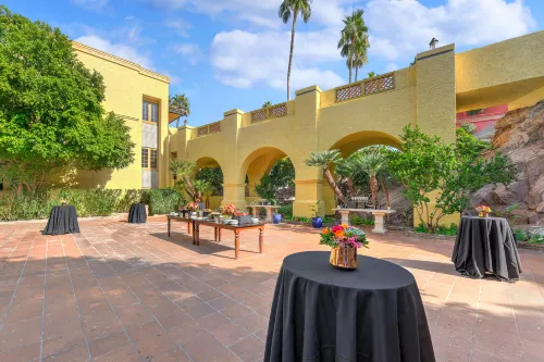 Hilton Phoenix Tapatio Cliffs Resort Public Areas Photos
