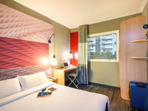 Ibis Sao Carlos Zimmer Photos