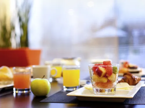 Novotel Paris Suresnes Longchamp Dining Photos