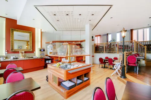Brit Hotel Privilège le Royal - Centre Gare Ăn uống Photos