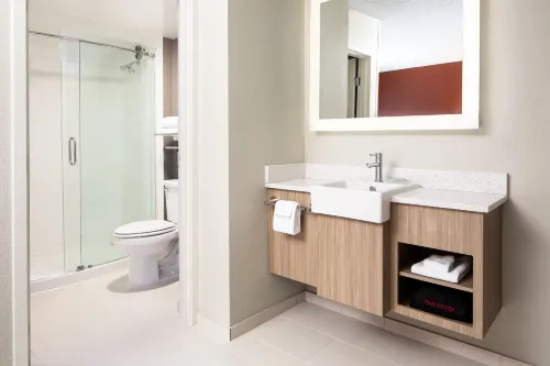 SpringHill Suites Dallas Downtown/West End Kamar Photos