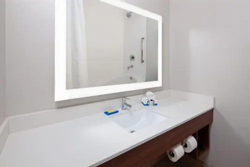 Holiday Inn Express & Suites Rancho Mirage - Palm Spgs Area Rooms Photos
