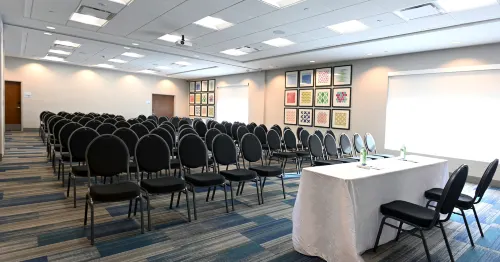 Holiday Inn Express & Suites Aurora Business Facilities Photos