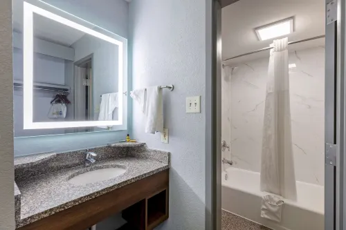 SureStay Plus Hotel by Best Western St. Louis Westport Photos