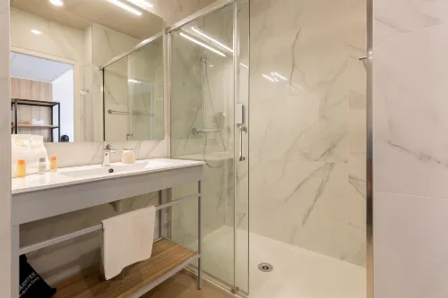 Golden Tulip Martigues - Provence Chambres Photos