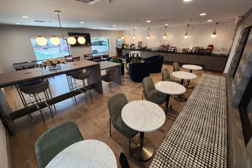 La Quinta Inn & Suites by Wyndham San Francisco Airport West Dining Photos