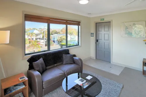 Whangaparaoa Lodge Photos