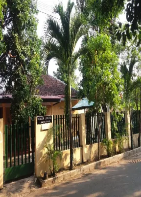 Ndalem Diajeng Homestay Eksterior Photos