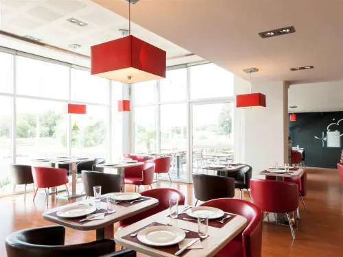 Ibis Budget Aguascalientes Dining Photos