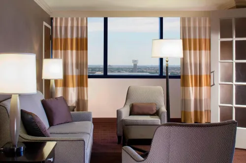 Sheraton DFW Airport Hotel Photos