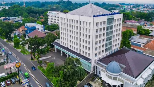 Royal Padjadjaran Hotel Eksterior Photos