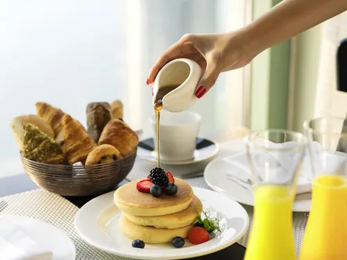 Sofitel Abu Dhabi Corniche Makanan Photos
