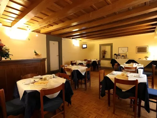 Hotel Bavaria Dining Photos
