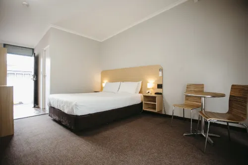 Colonial Motel Richmond Rooms Photos