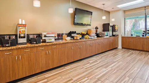 Best Western Charleston Inn Ăn uống Photos