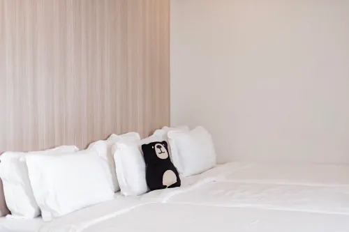 Bear’S Den Hotel Pattaya Zimmer Photos