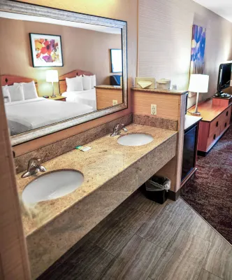 Crystal Inn Hotel & Suites - Midvalley Photos