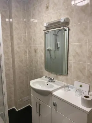 Whites Hotel Photos