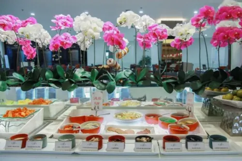 Platinum Hotel & Convention Hall Balikpapan Makanan Photos