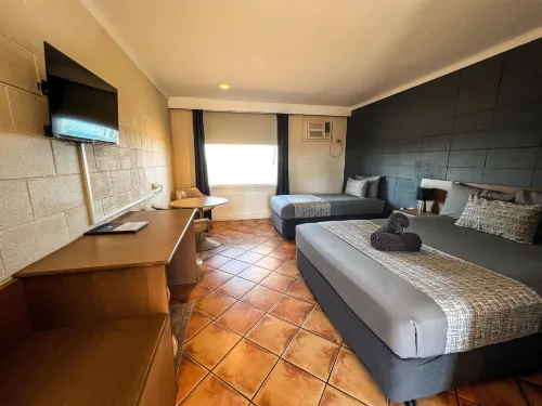 Hospitality Port Hedland Rooms Photos