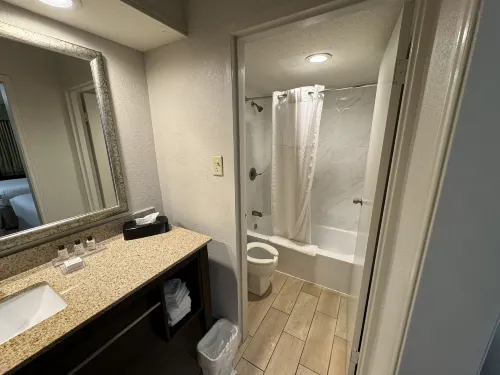 Wyndham Garden Ann Arbor Rooms Photos