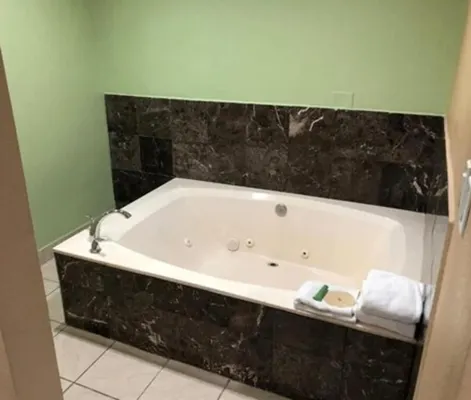 American Inn & Suites LAX Airport Chambres Photos