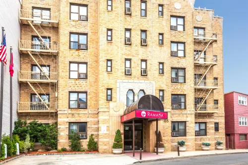 Ramada by Wyndham Jersey City Exterior Photos