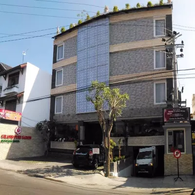 Grand Puri Saron Yogyakarta Esterni Photos