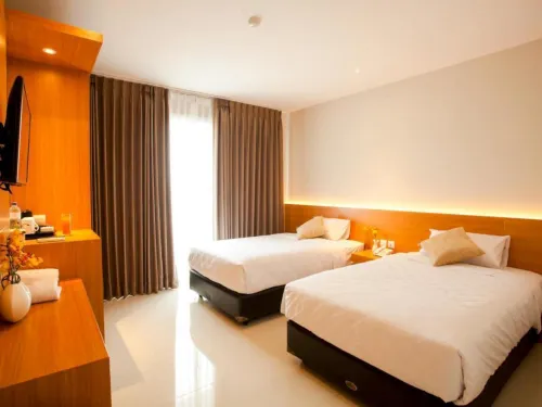 Hotel d'Season Premiere Jepara Kamar Photos