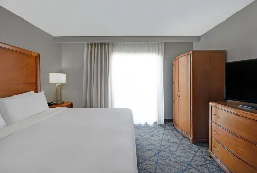 Embassy Suites by Hilton Detroit Livonia Novi Huoneet Photos
