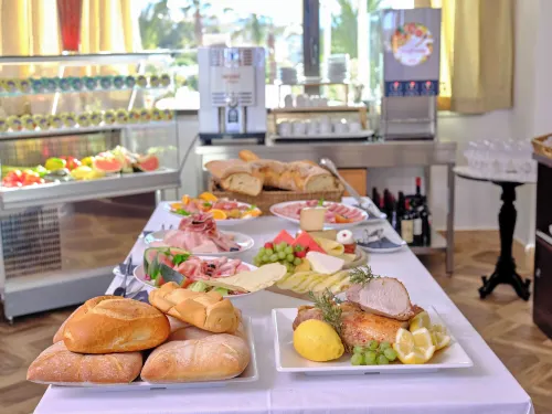 Hotel Martini Olbia Dining Photos