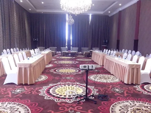 Java Palace Hotel Espaces Affaires Photos