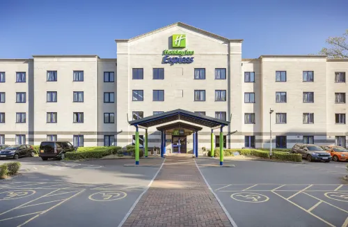 Holiday Inn Express Poole À ne pas manquer Photos