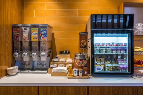 SpringHill Suites Kingman Route 66 Dining Photos