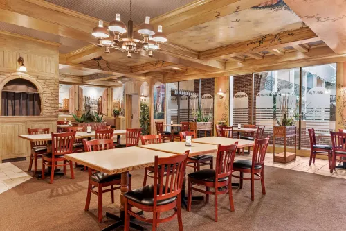 Ramada by Wyndham Fredericton Dining Photos