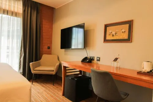 Radisson Tamboho Waterfront Antananarivo Rooms Photos