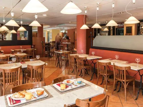 Ibis Budget Huerta de Murcia Restauration Photos