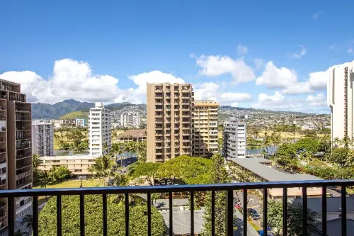 Aston at The Waikiki Banyan Номера Photos